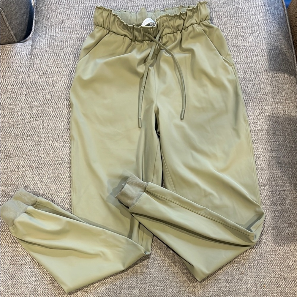 Lululemon Keep Moving Jogger - image 1